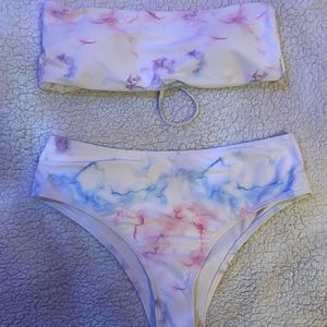 ❦ Bright, tye-dye bikini